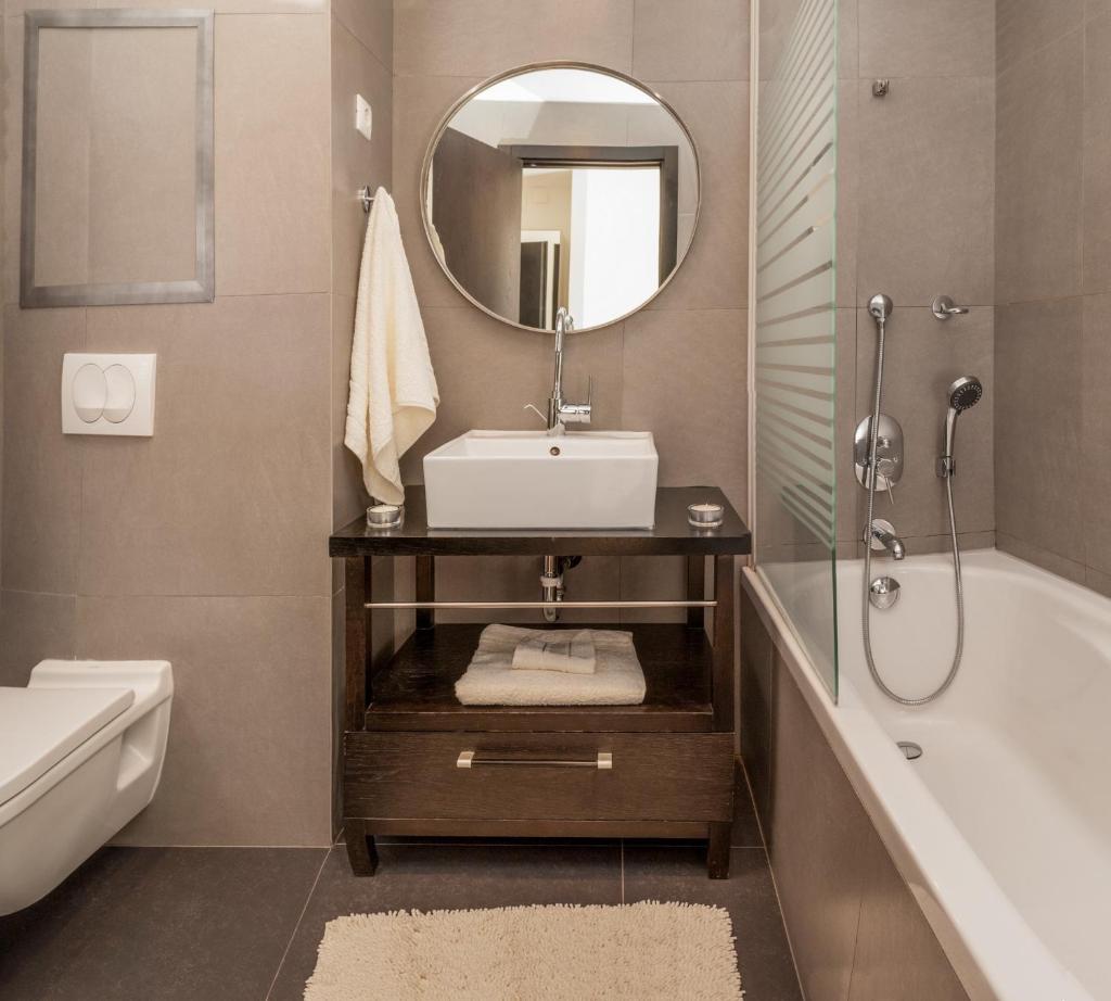 Апартаменты (Королевские апартаменты с 2 спальнями), Luxury Downtown Apartments
