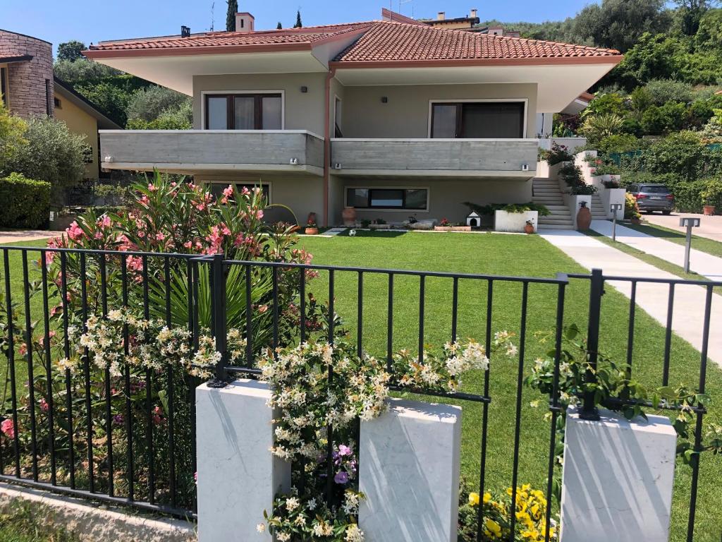 RESIDENZA VILLA LEONIDA photo 4