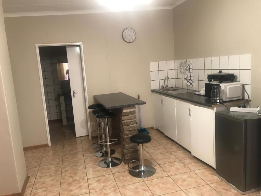 UrbanLife Keetmanshoop Accommodation photo 2