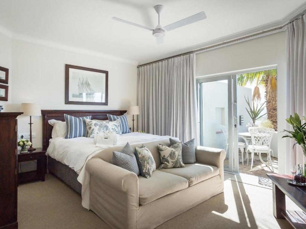 Ocean Watch Guest House photo 2