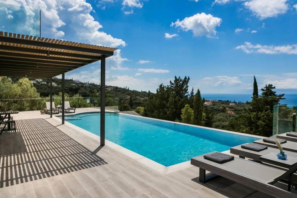 Color villas-New Villa Green at Trapezaki with private pool photo 2