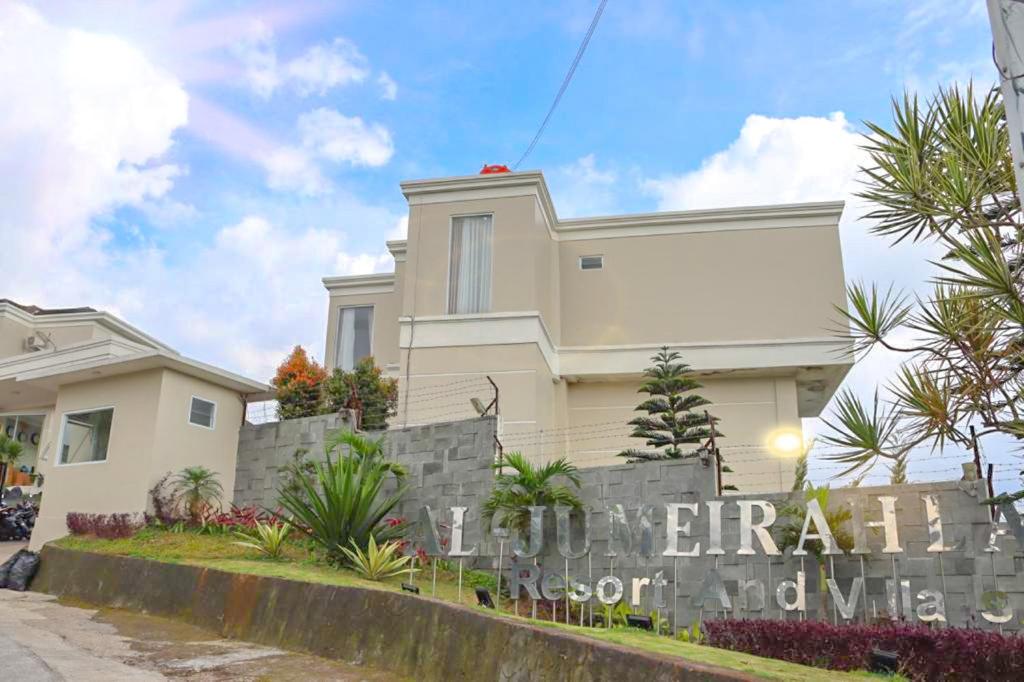 AL Jumeirah Resort Puncak photo 1