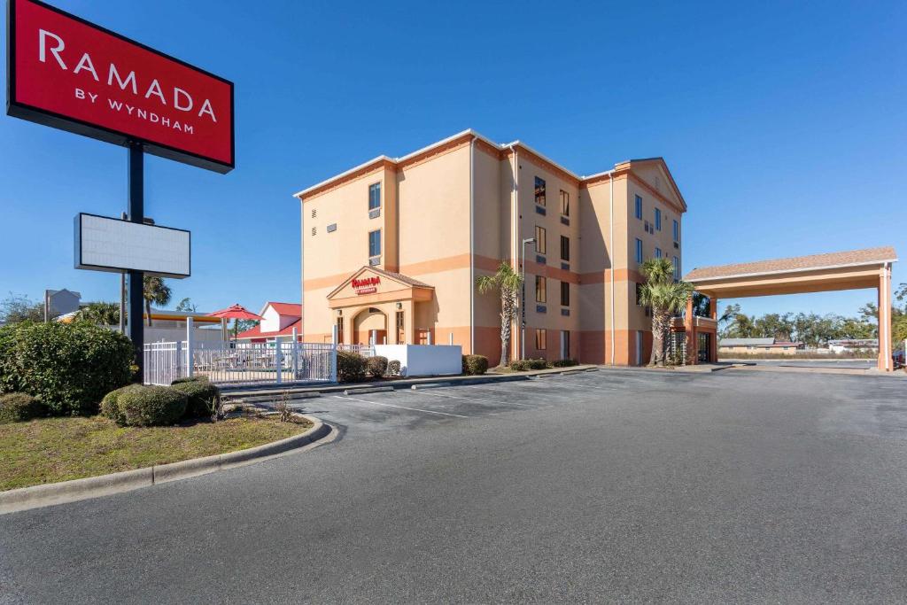 Ramada by Wyndham Panama City image