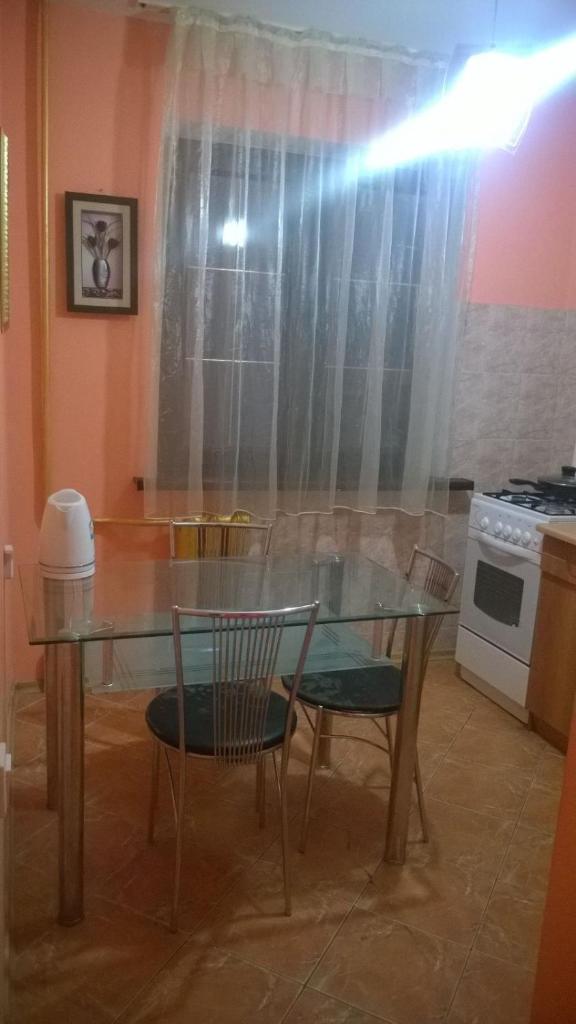 Квартира посуточно Азаттык 68 photo 4