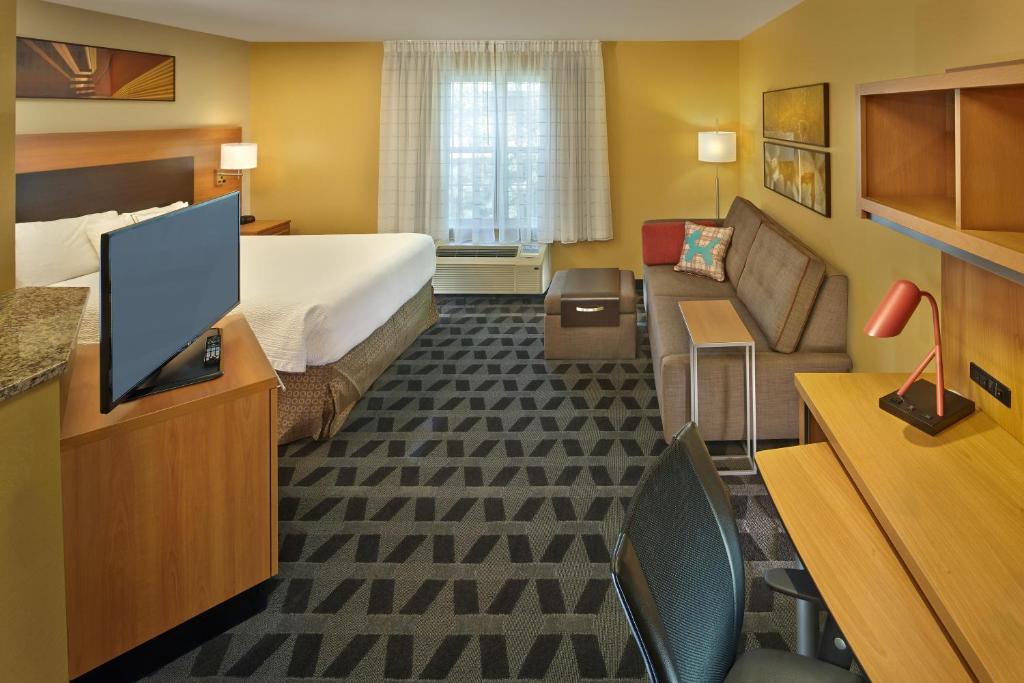 The Residences at Tewksbury image