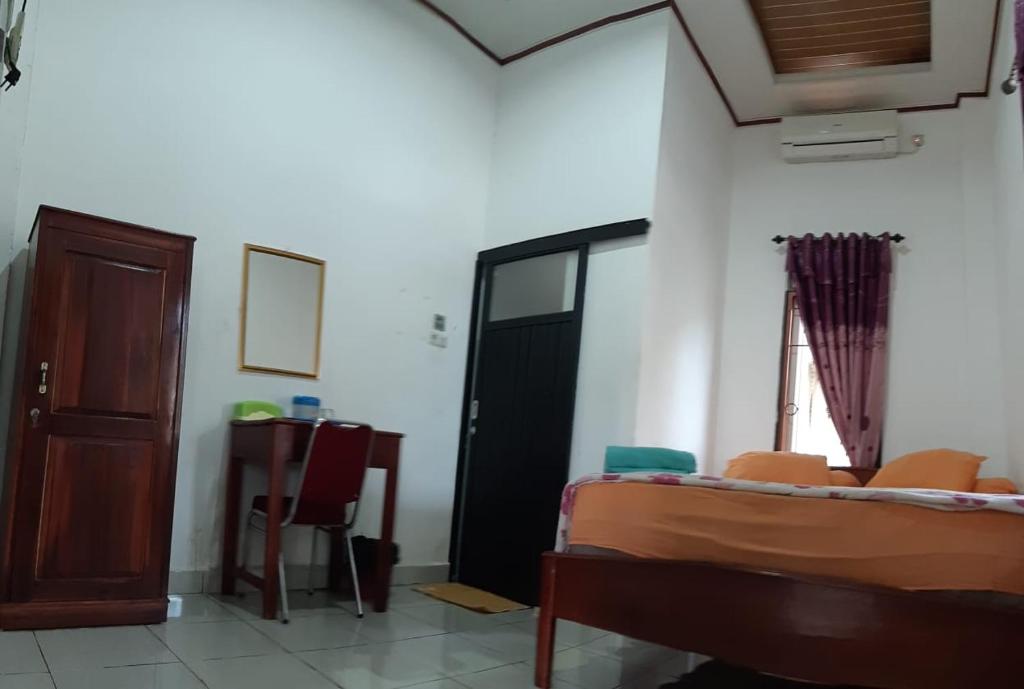 Losmen Ibu Hj. Tarjo photo 4