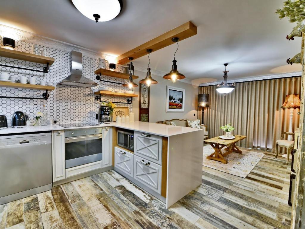 dk villas 4 Riverview, Hout Bay photo 3
