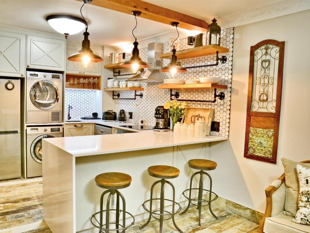 dk villas 4 Riverview, Hout Bay photo 1