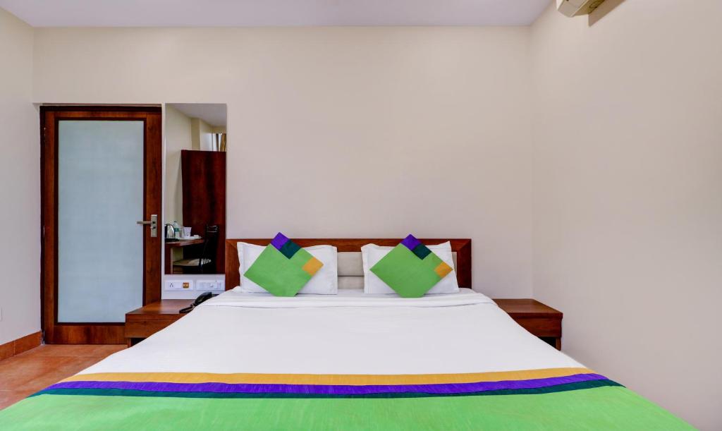Двухместный ([Sanitized] Standard Double Room), OYO Rooms Salt Lake Sector 3 City Centre 1