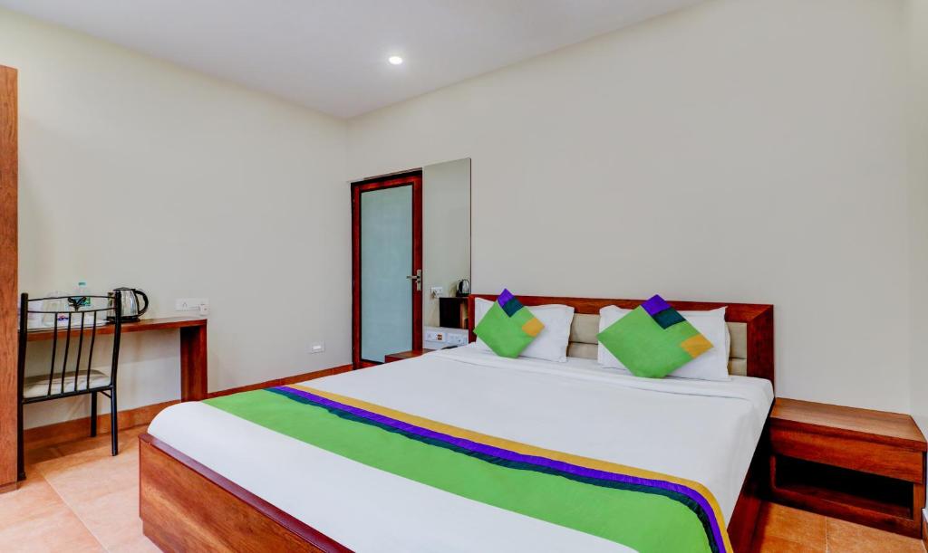 Двухместный ([Sanitized] Standard Double Room), OYO Rooms Salt Lake Sector 3 City Centre 1