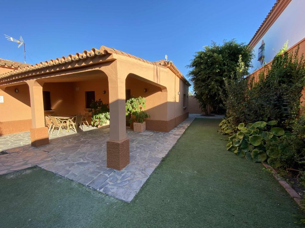 Casa con jardín privado para hasta 7 personas y piscina compartida photo 2