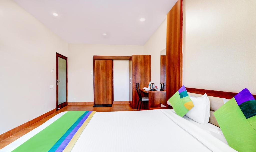 Двухместный ([Sanitized] Standard Double Room), OYO Rooms Salt Lake Sector 3 City Centre 1
