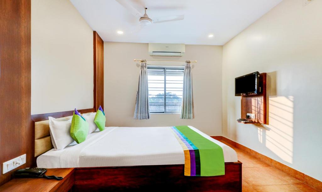 Двухместный ([Sanitized] Standard Double Room), OYO Rooms Salt Lake Sector 3 City Centre 1
