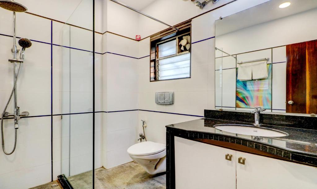 Двухместный ([Sanitized] Superior Double Room), OYO Rooms Salt Lake Sector 3 City Centre 1