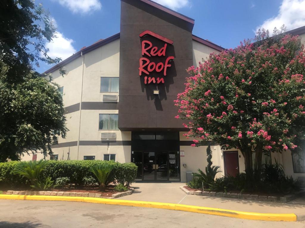 Red Roof Inn Houston - Brookhollow image
