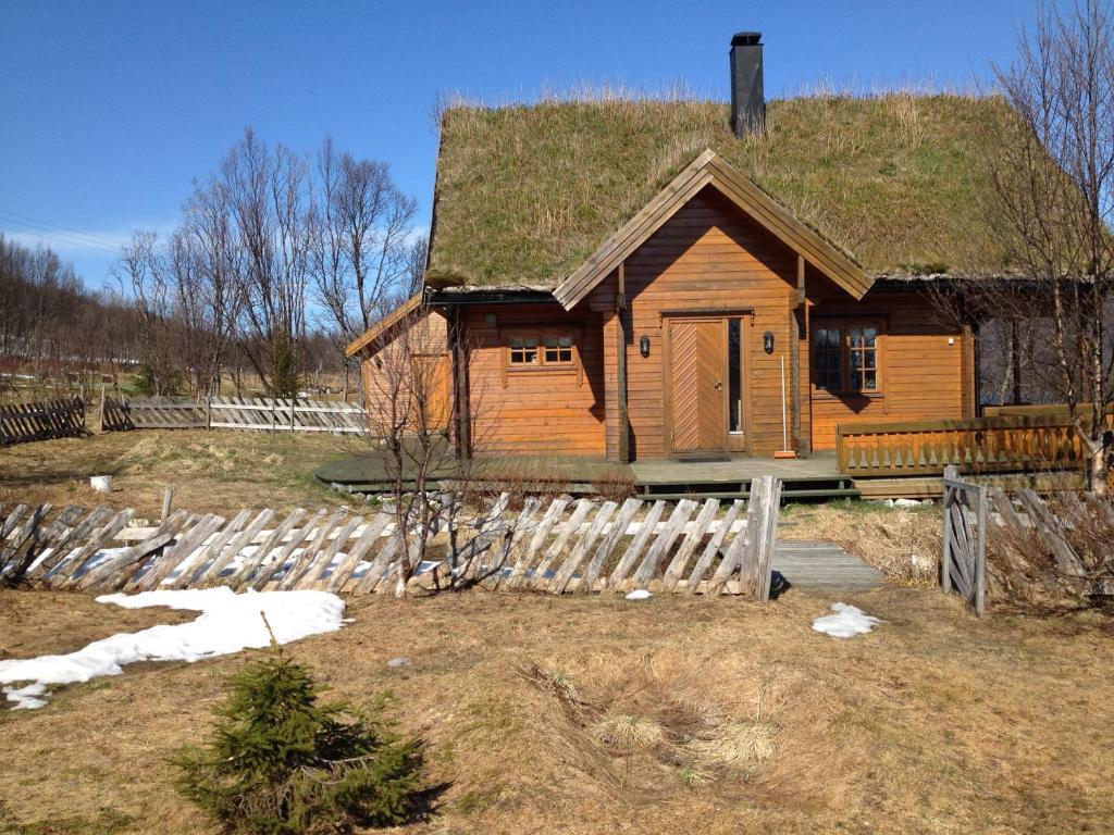 Kvalsund Lodge photo 1