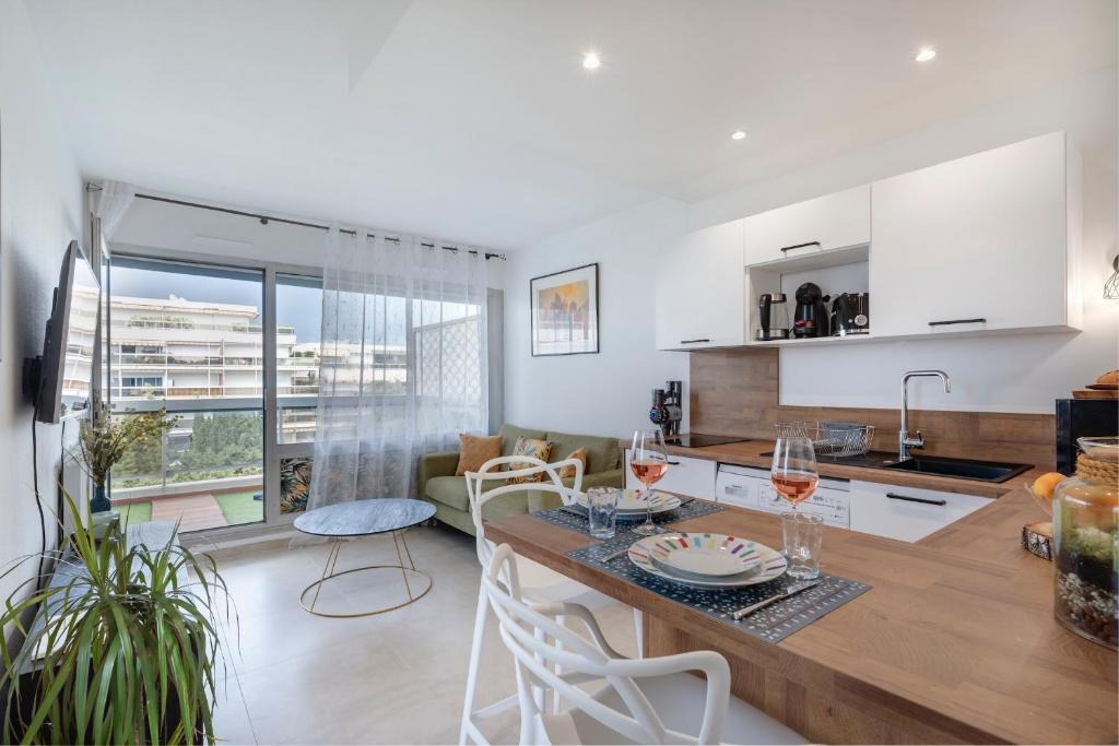 Coup de coeur! Vue mer! Terrasse dangle! photo 4