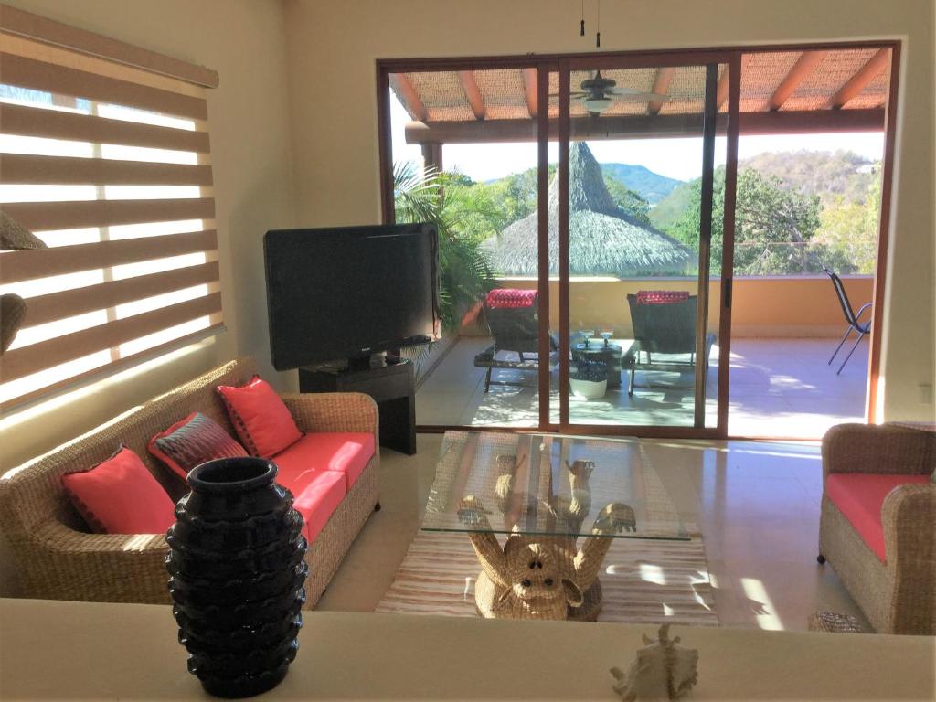 Ixtapa Contramar Luxury Condo photo 4