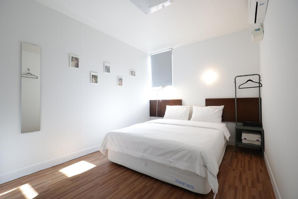 Ekonomy Haeundae Hostel photo 2