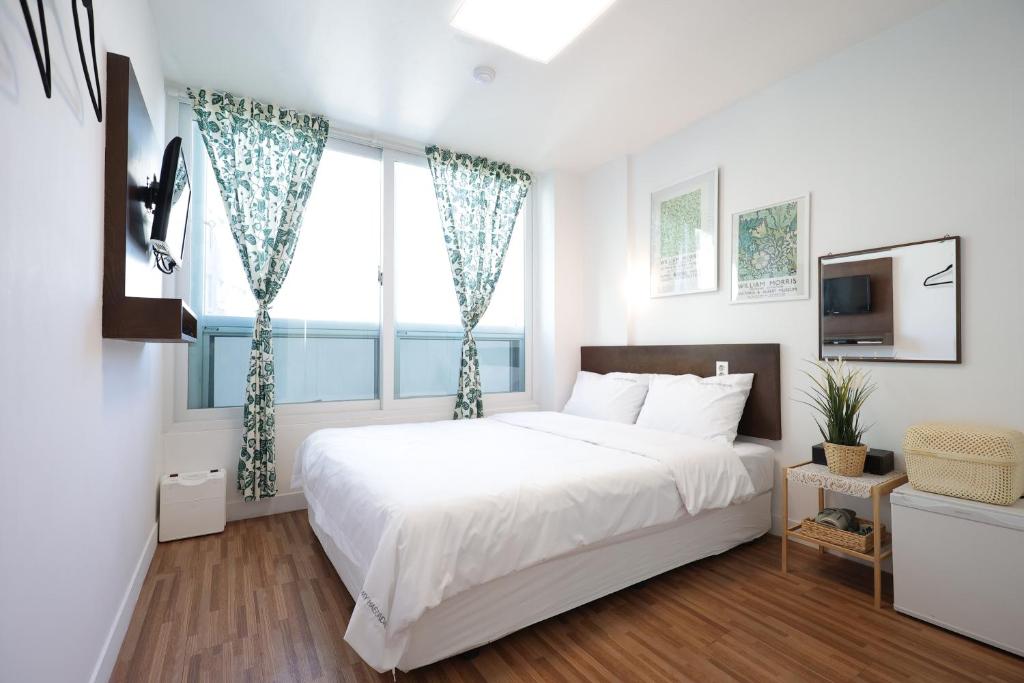 Ekonomy Haeundae Hostel