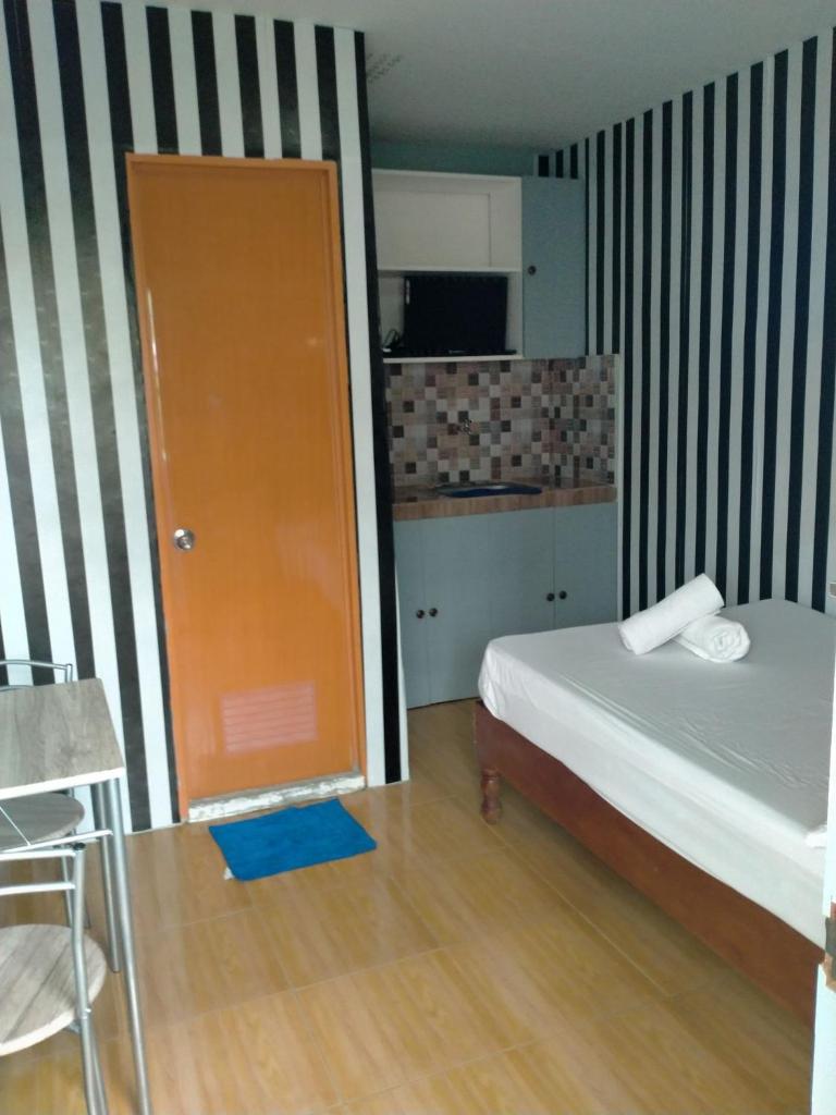 DJCI Apartelle Small Rooms photo 1