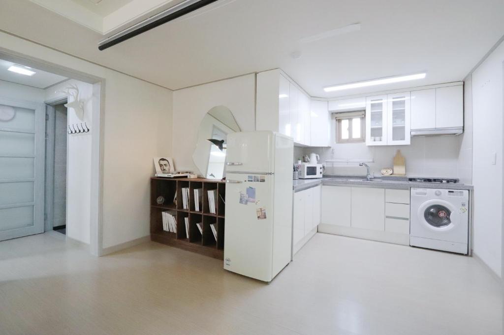 Lovely House Hongdae photo 2