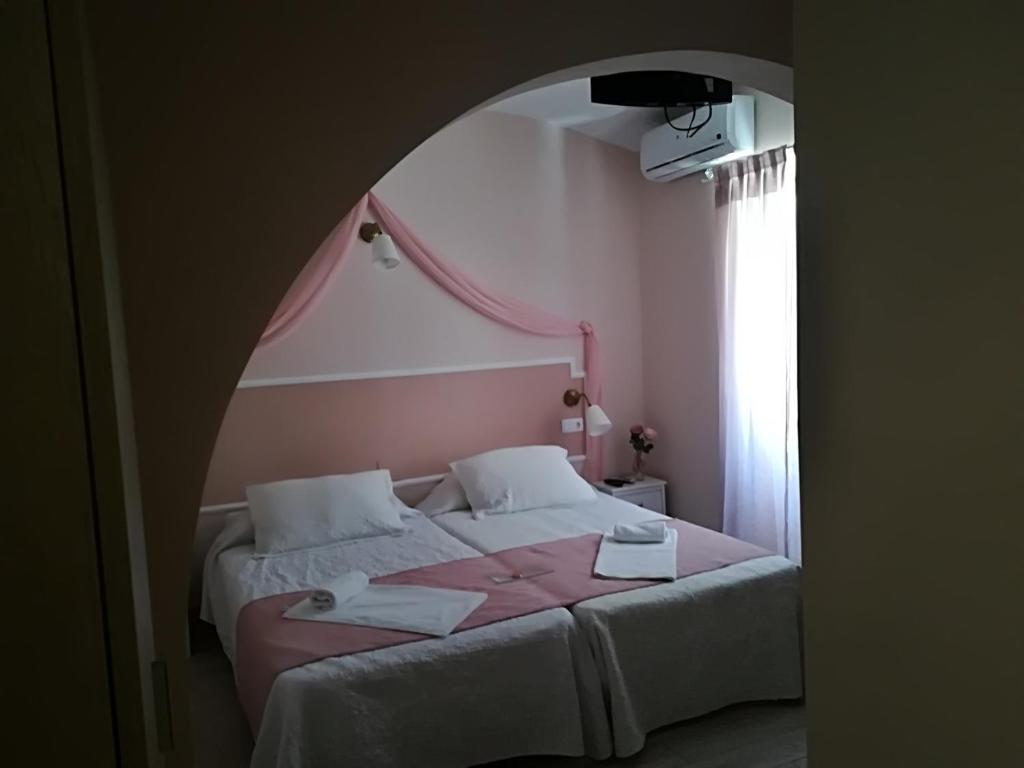 Двухместный (Двухместный номер с 1 кроватью и собственной ванной комнатой), Emperador Mérida