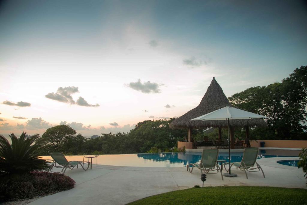 Ixtapa Contramar Luxury Condo photo 1