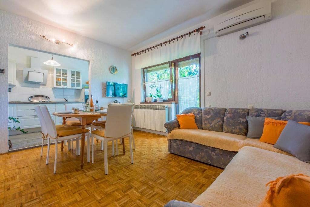 Apartments Ledy photo 4