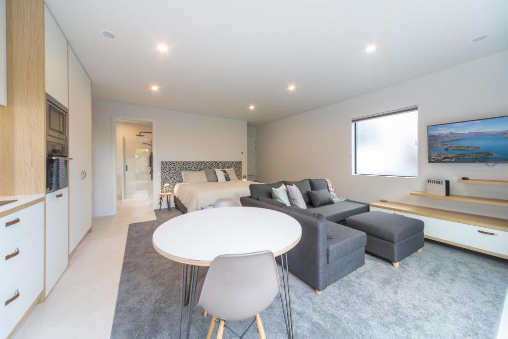 Remarkable Studio in convenient Frankton photo 1