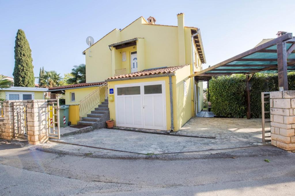 Apartment Pavlovic photo 2