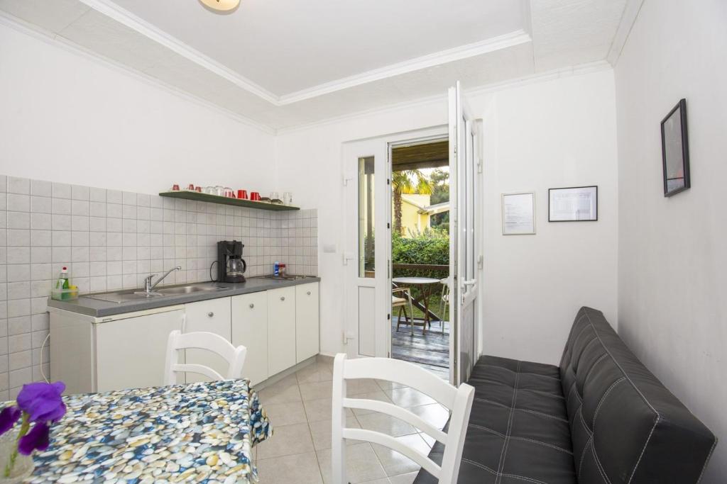 Apartment Pavlovic photo 4