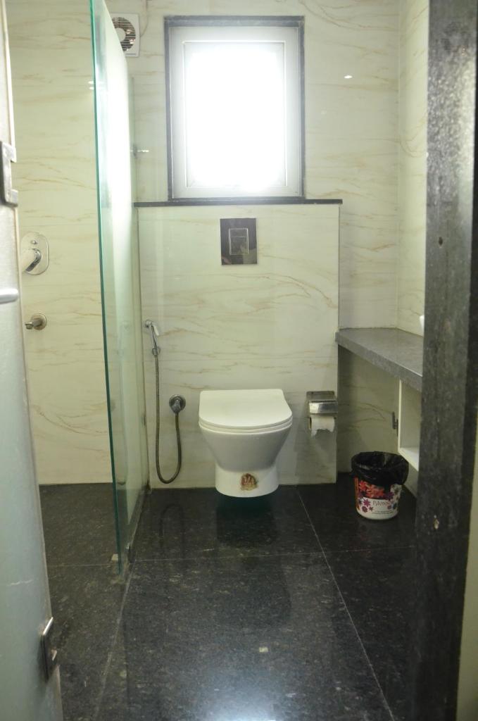 Двухместный (Executive Room with Early check-in By 3 Hours,Late check-out by 3 hours), Hotel Sopan Heights