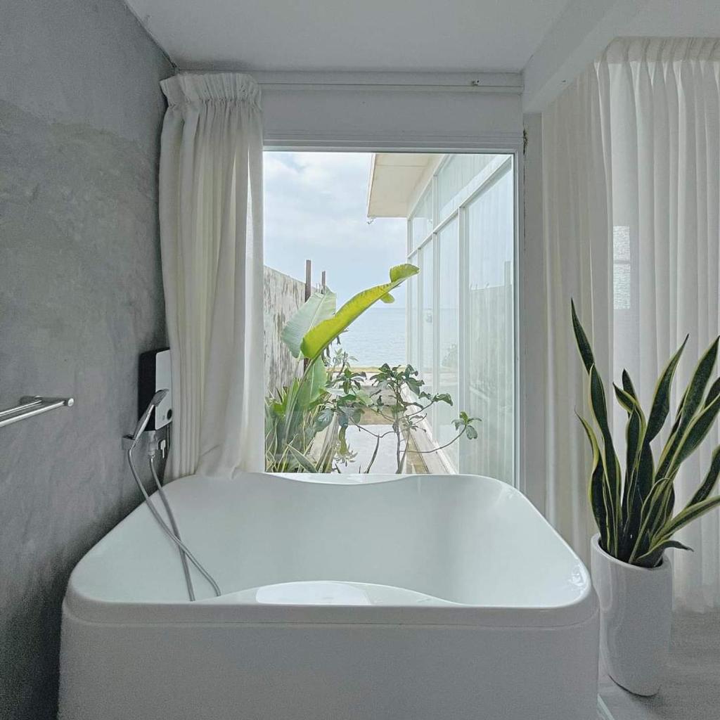 TS Beach House