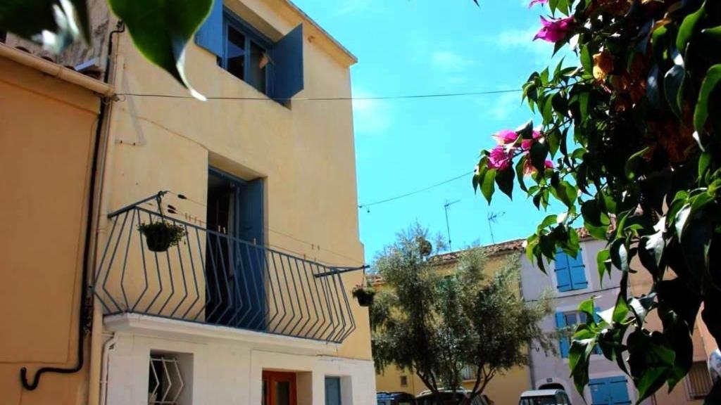 Fabulous 1 bed Cottage with lagoon views