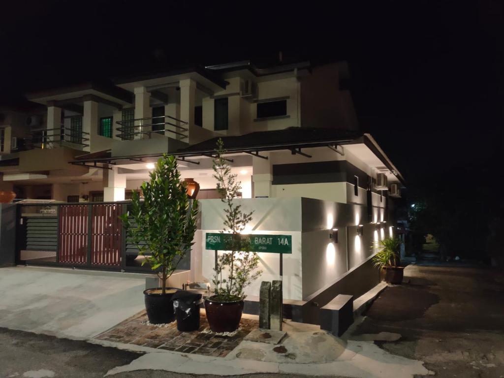 Just Austin Guesthouse photo 2