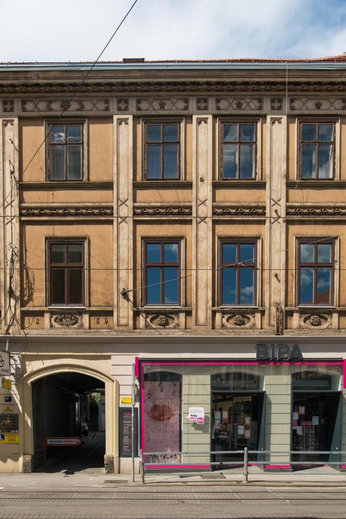 S&L3 REPUBLIC ZAGREB CENTER, Zagreb