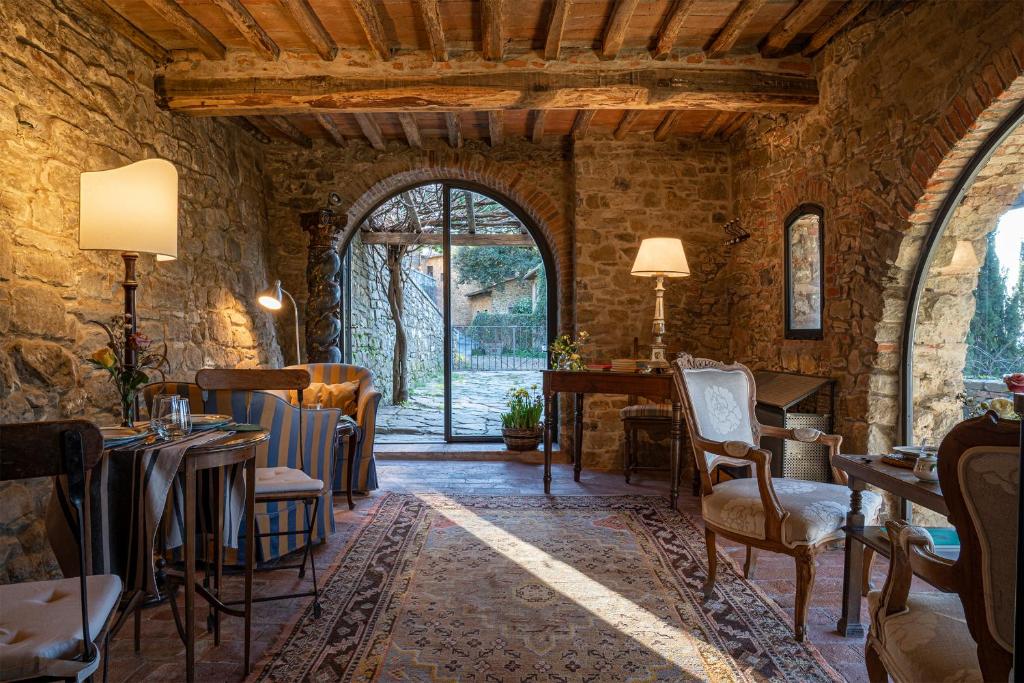 Castello di Volpaia photo 3