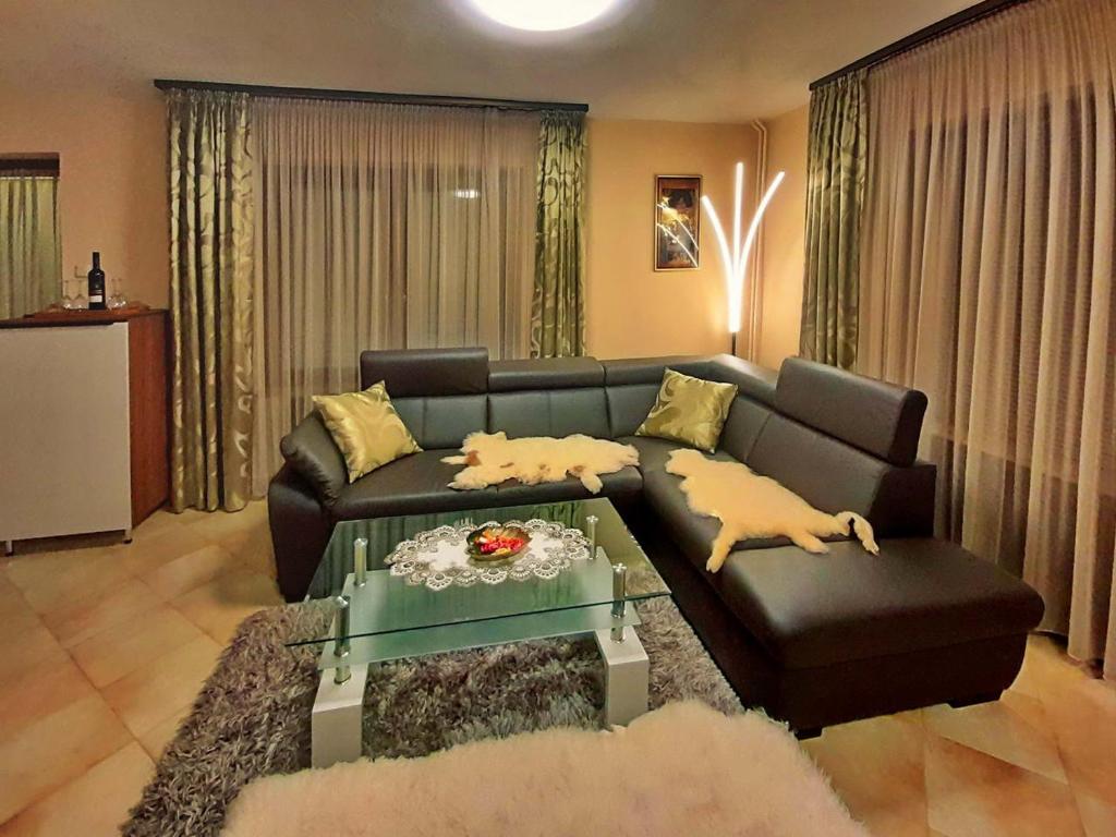 Vicky's House photo 3