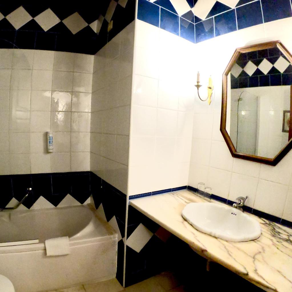 Сьюит (Полулюкс с видом на море), Hotel Portofoz