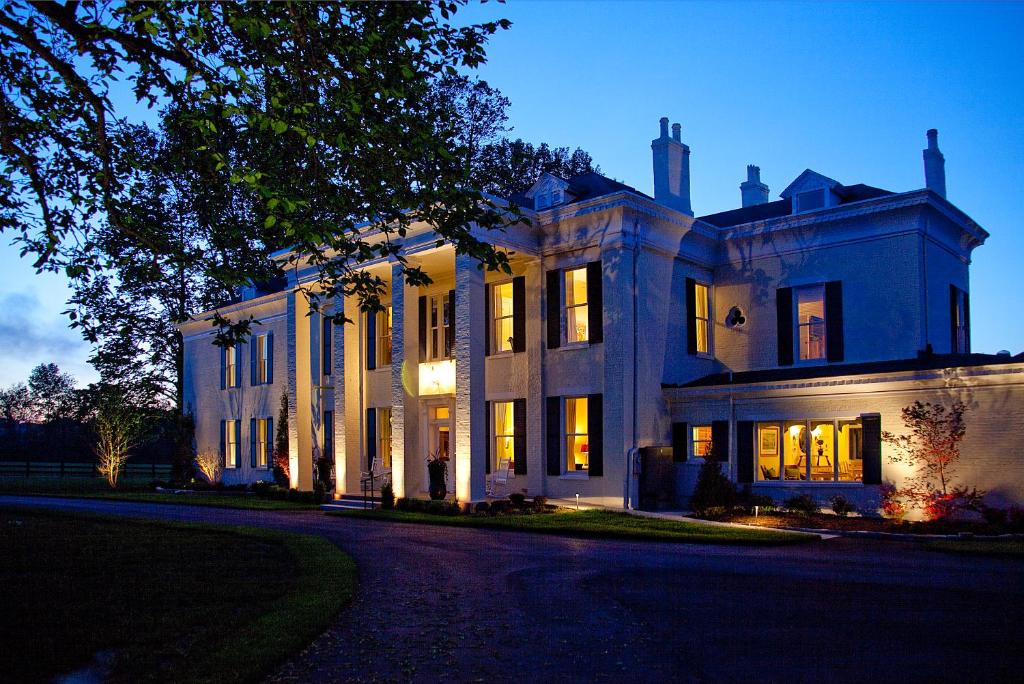 Riverside Inn Bed and Breakfast image