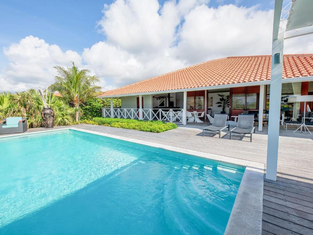 Luxurious Villa in Jan Thiel with Pool photo 1