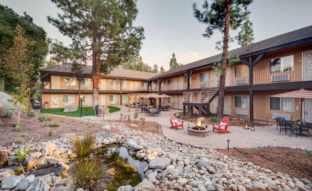 Ayres Lodge Alpine photo 4