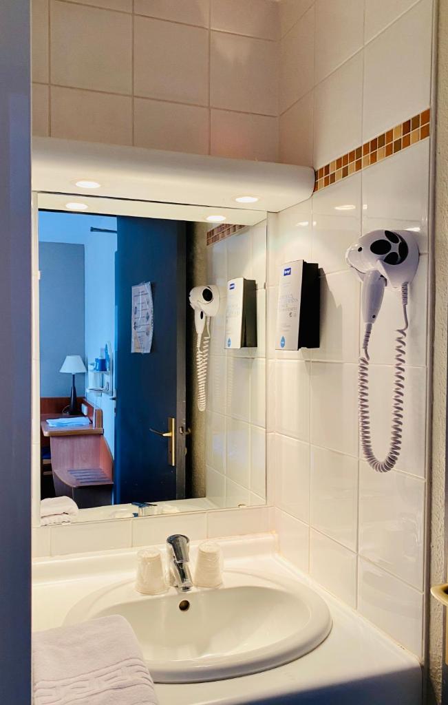 Kyriad Bourges Sud - Tap to explore photos