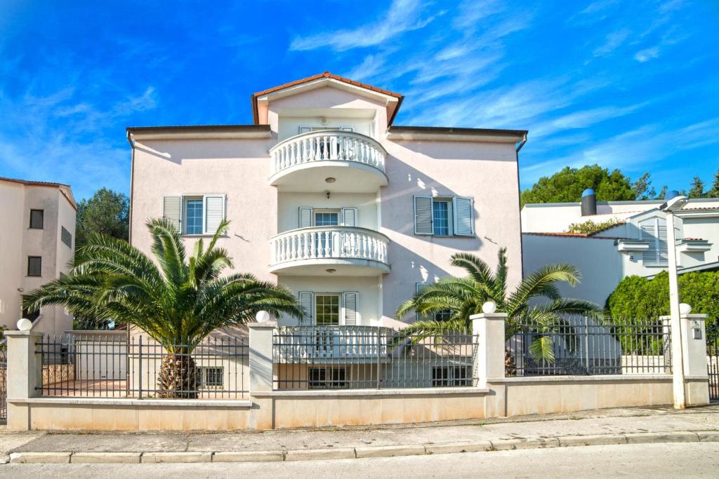 Apartments Ori photo 1