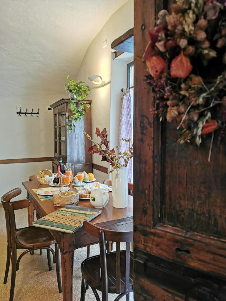 Alla Torre del Barbarossa B&B FORESTERIA photo 1