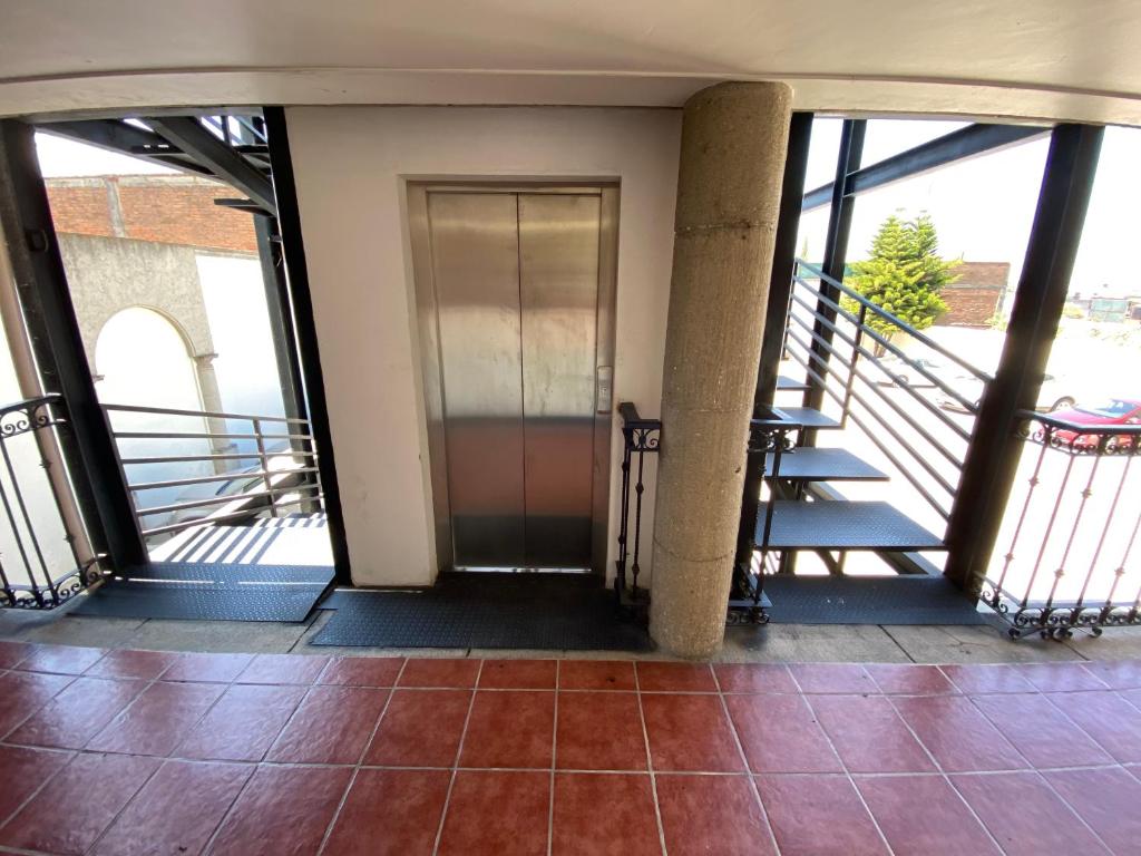 HOTEL FLAMINGOS DE CIUDAD GUZMAN photo 3