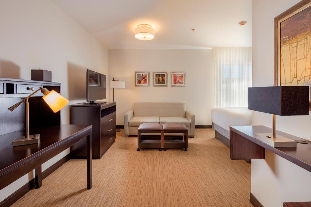 Staybridge Suites - Saltillo, an IHG Hotel photo 2