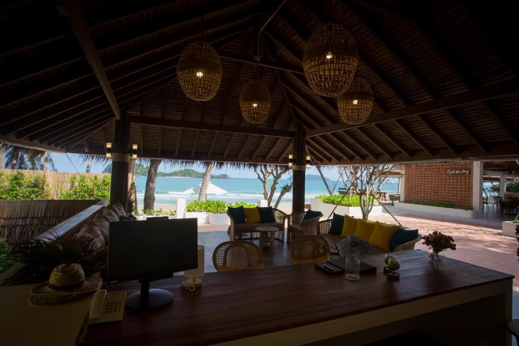 The Nest Private Beach Resort photo 3