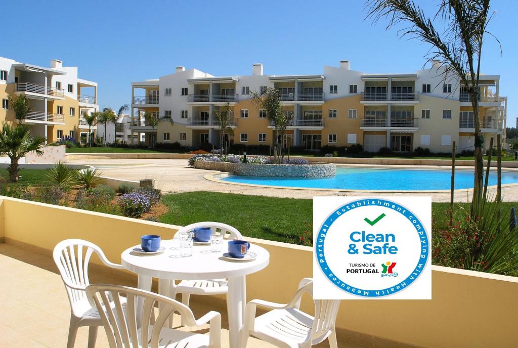 Portugal Rentals Vila da Praia Apartments photo 2